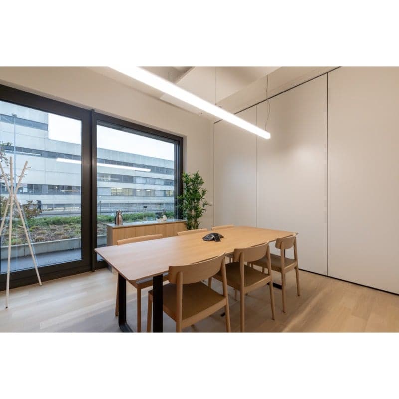 Spazio ufficio tutto compreso per te e il tuo team a Regus Airport (11)