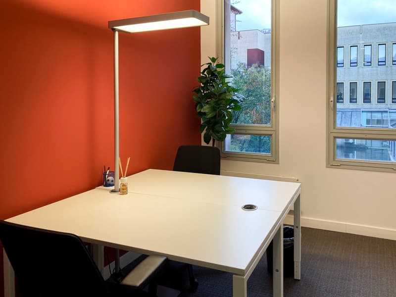 Office for 2 people in Regus Maghetti Quarter (22)