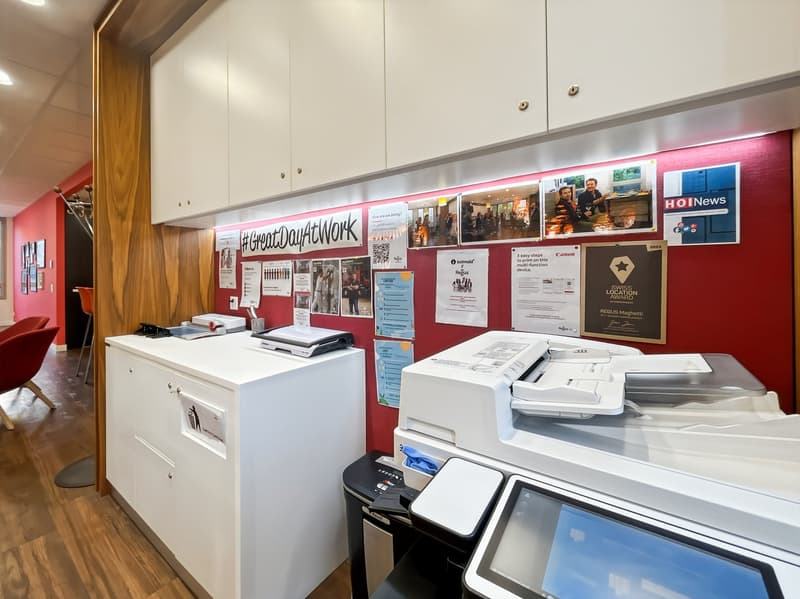 Office for 2 people in Regus Maghetti Quarter (19)