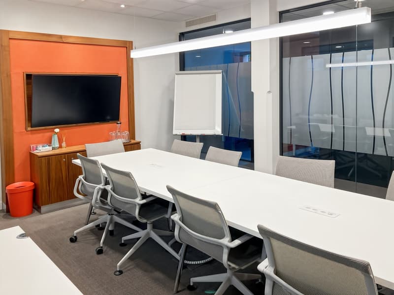 Office for 2 people in Regus Maghetti Quarter (9)