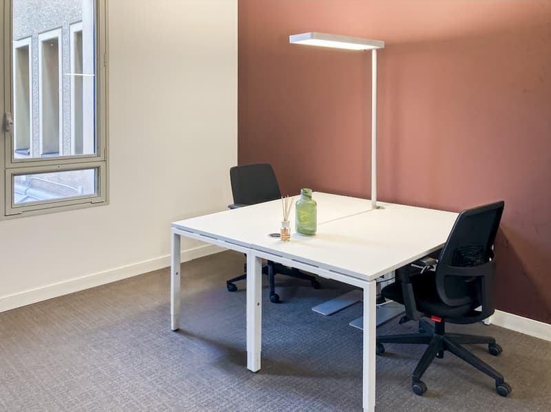 Office for 2 people in Regus Maghetti Quarter (14)
