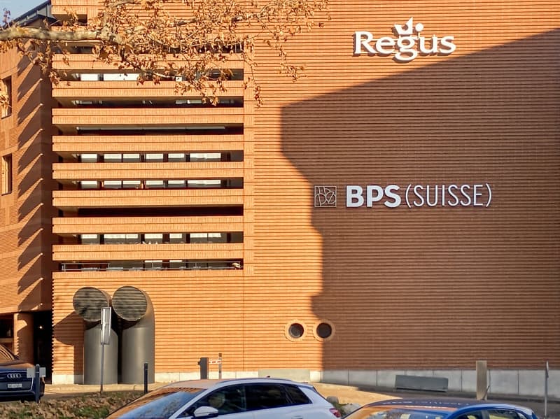 Bureau pour 5 personnes à Regus Casarate (12)