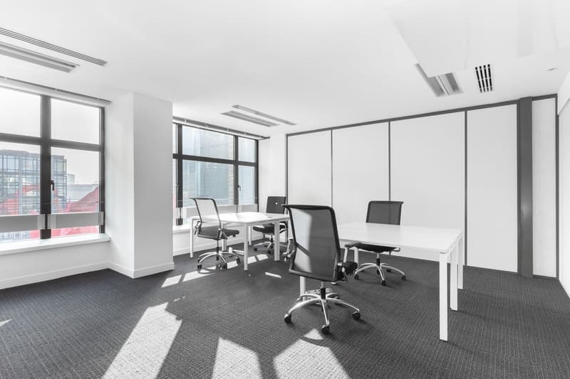 Spazio ufficio privato per 3 persone a Regus iLife City (2)