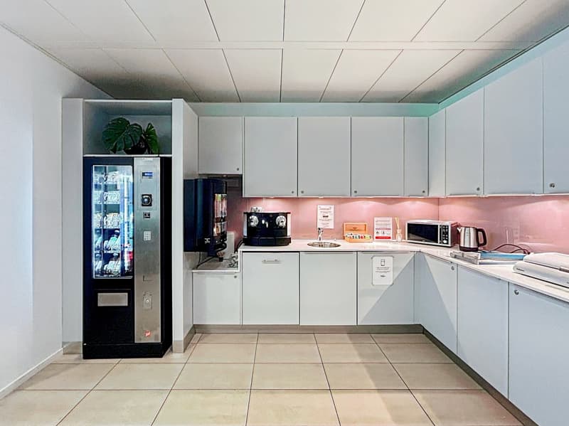 Professional office spaces at Regus Business Park with fully flexible terms (10)