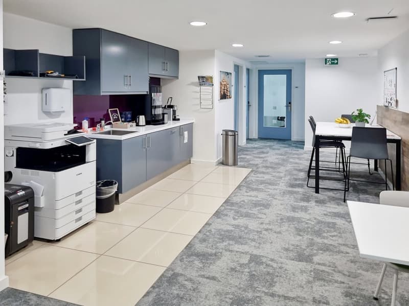 Spazio ufficio tutto compreso per te e il tuo team a Regus City Flon (9)