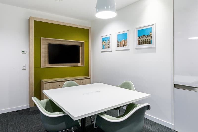Buchen Sie einen offenen Büroplatz für Unternehmen aller Größen bei Regus Main Station (7)