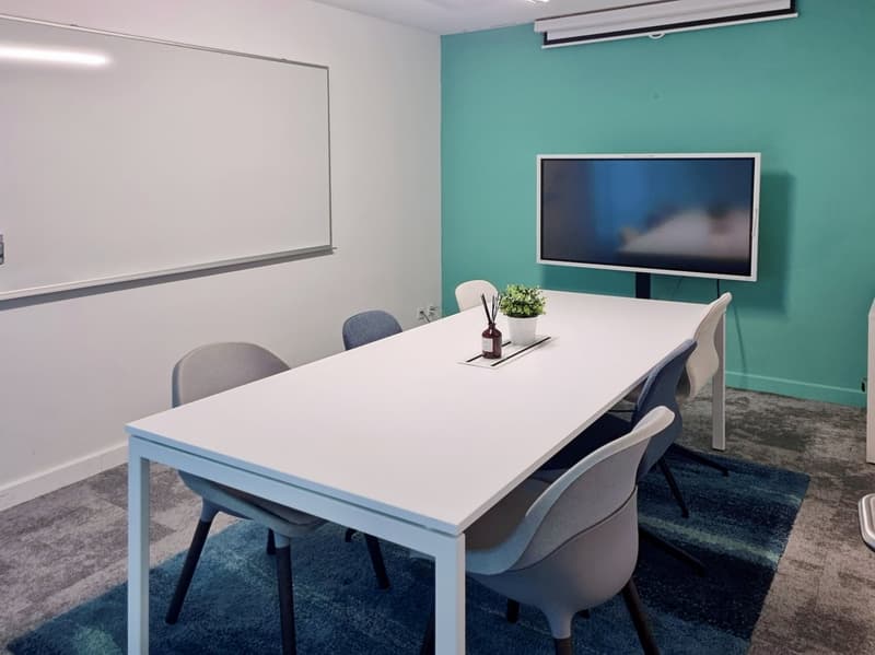 Membership in flexible Regus City Flon offices (10)