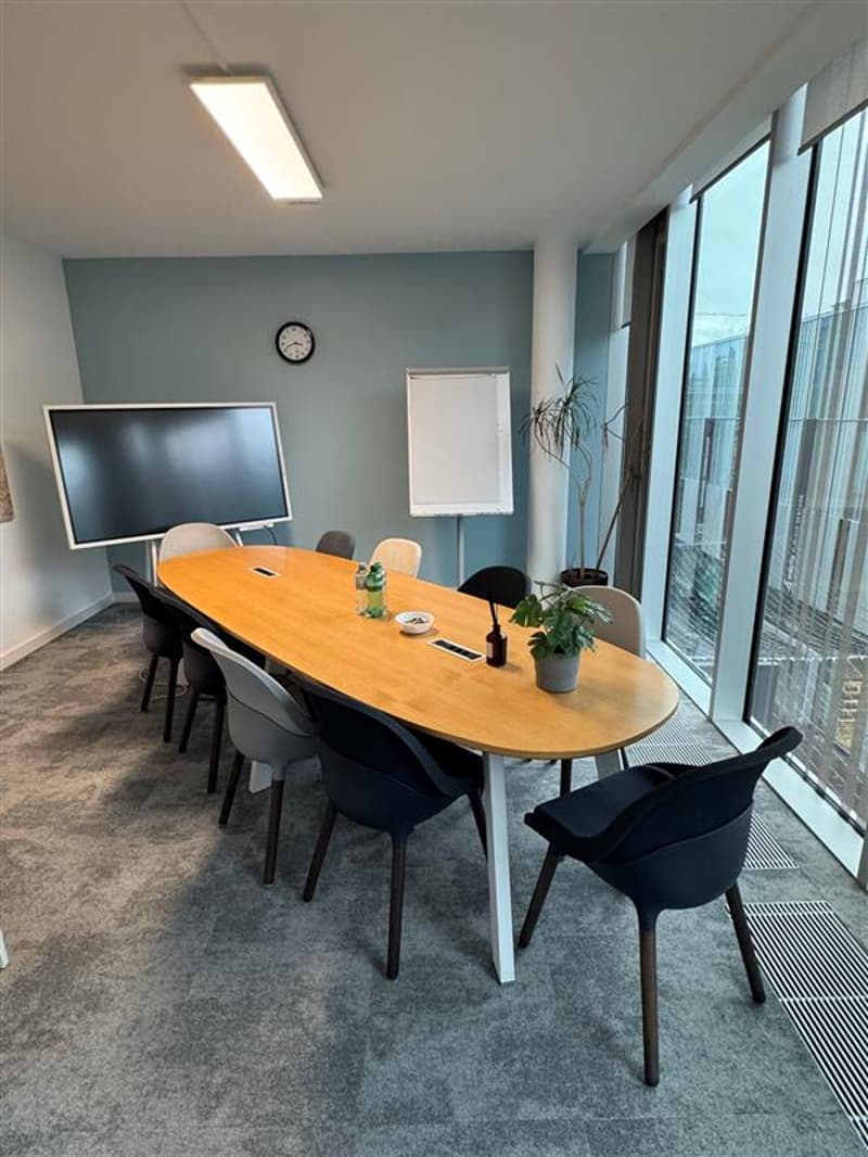 Membership in flexible Regus City Flon offices (4)