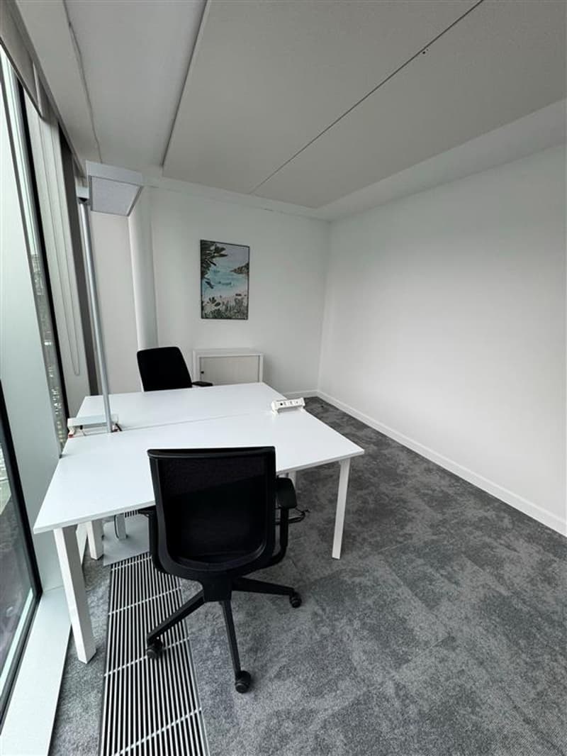 Membership in flexible Regus City Flon offices (8)