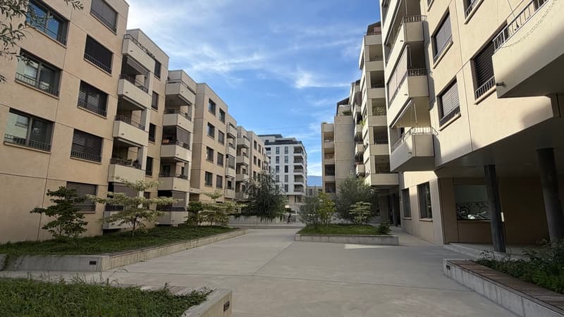 Très bel appartement de 3.5 pièces proche de toutes les commodités (2)