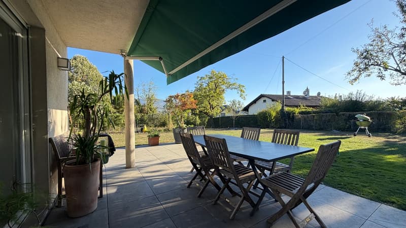 Maison familiale avec joli jardin et vue dégagée (7)