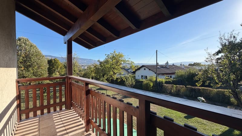 Maison familiale avec joli jardin et vue dégagée (10)