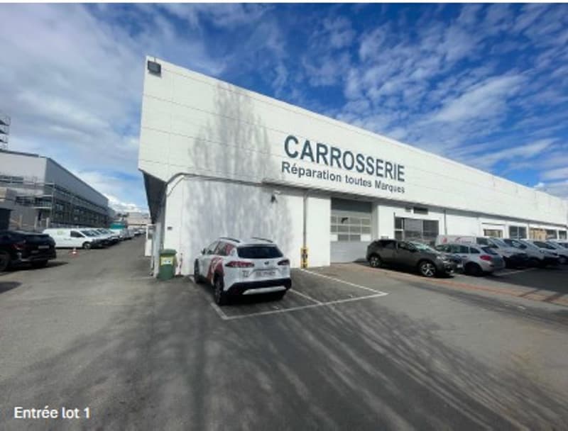 Industriefläche zur Miete - Meyrin - Ab 600 m2 - Erdgeschoss (1)
