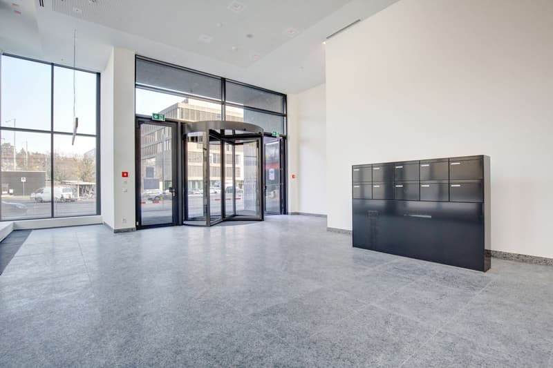 Uffici plug and play e premium in affitto nel centro commerciale Pont Rouge (3)