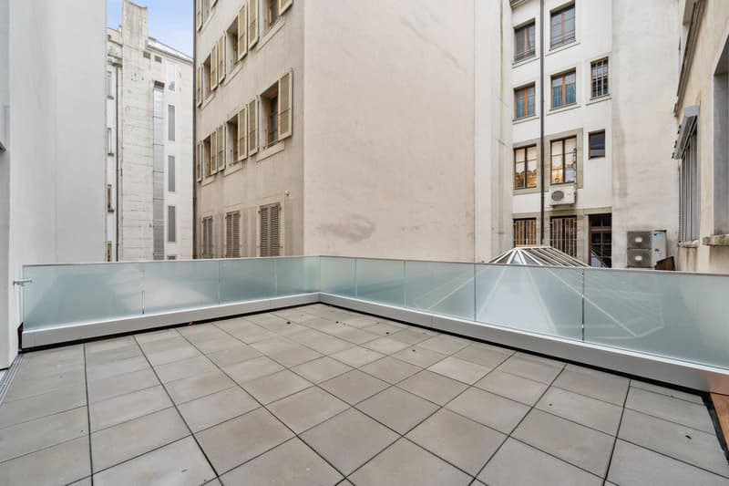 Bureaux haut standing – Rue du Rhône 62 (EMBLEM) (8)