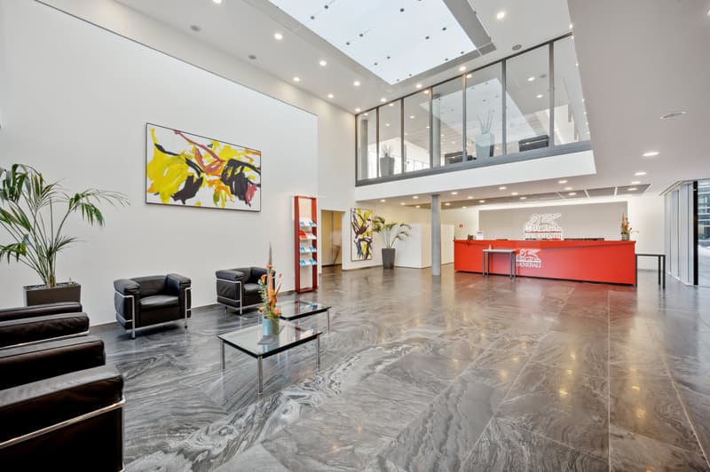 Offices equipped - close to train station in Nyon - modern and bright building (2)