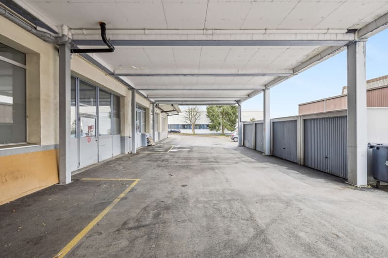 Surface industrielle avec bureaux – ZI Budron – 1’131 m² + bureaux – Accès indépendant & parkings (2)