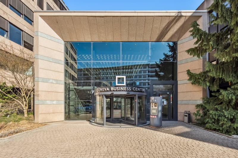 Bureaux efficient dans un immeuble avec services – Lancy (2)