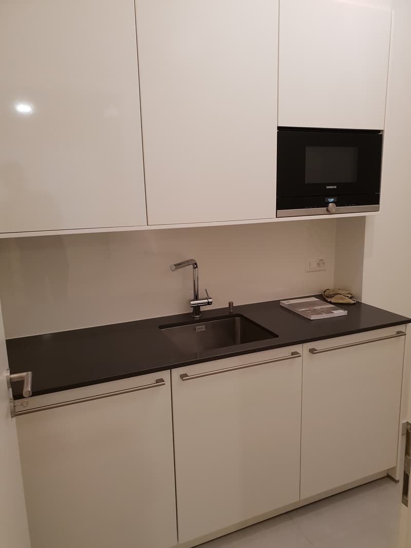 Rue du Rhône - Bureaux aménagés au sein d'un immeuble de caractère (5)