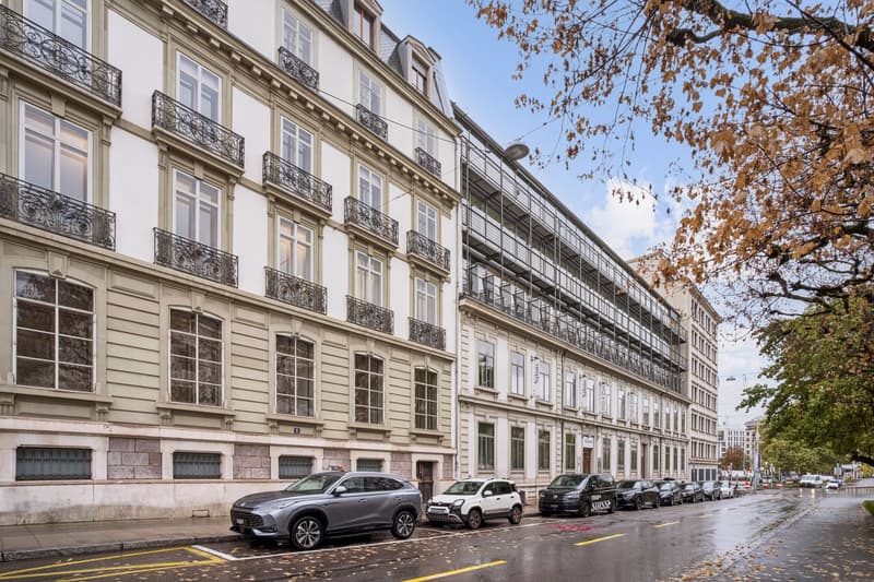 Lumineux bureaux aménagés bénéficiant d'une situation centrale (1)