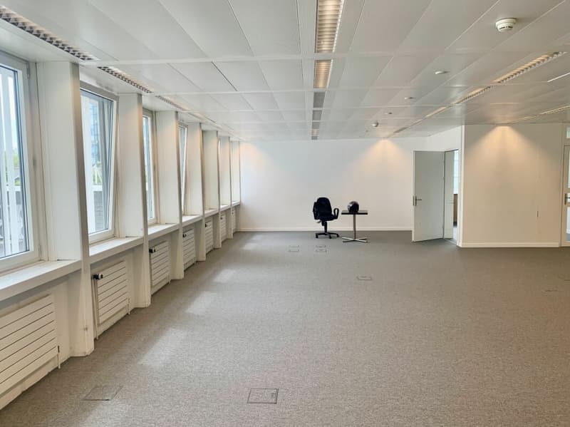 Letzte Büros verfügbar / Räumlichkeiten von 150 bis 185 m² in Renens (4)