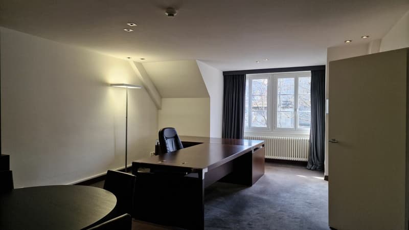 Belle surface administrative de 354m² au coeur de Lausanne: Place Saint-François ! (7)