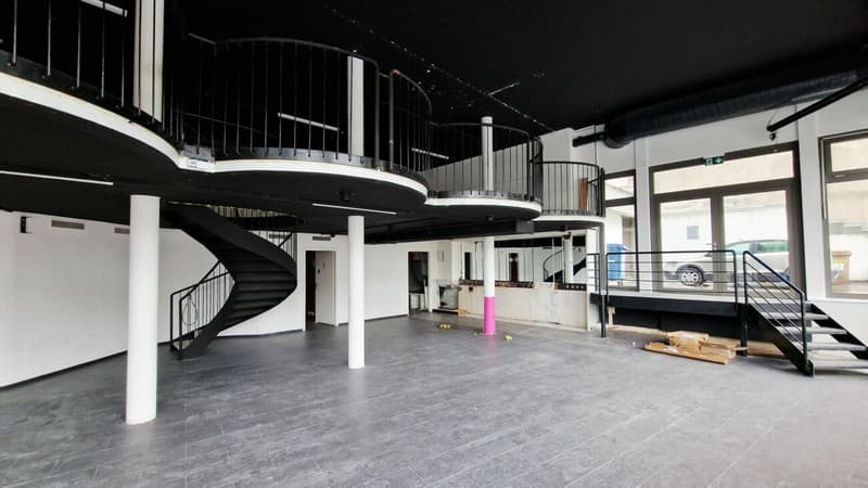 Commercial space on the ground floor of 267m² in the center of Lausanne! (1)
