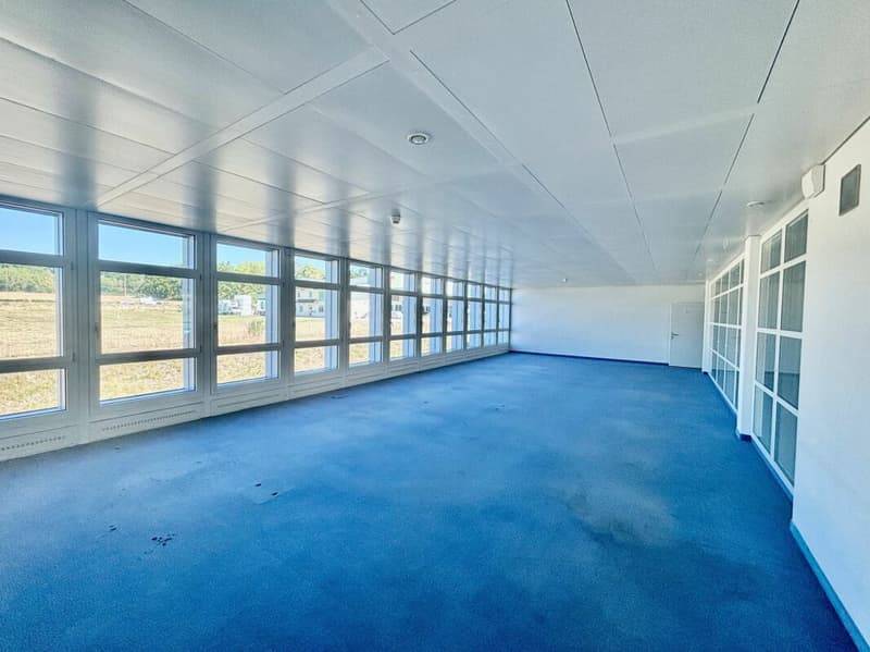 Etoy Vaud bureaux à louer proche gare CFF (6)