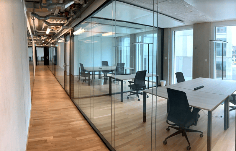 Une surface se libère ! Proche lac, transports, bureau de 360 m2 à louer à Morges (2)