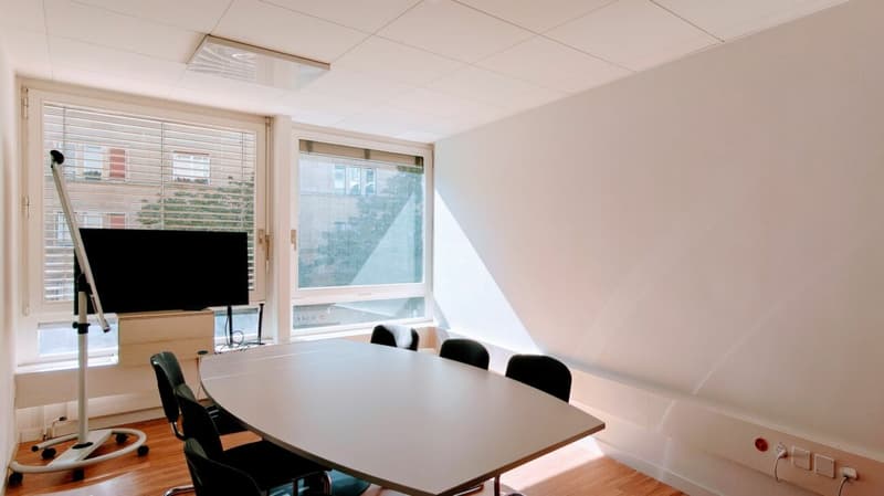 Bureaux de 140m2 (divisibles 55/85m2) lumineux et clé en main au centre de Lausanne ! (4)