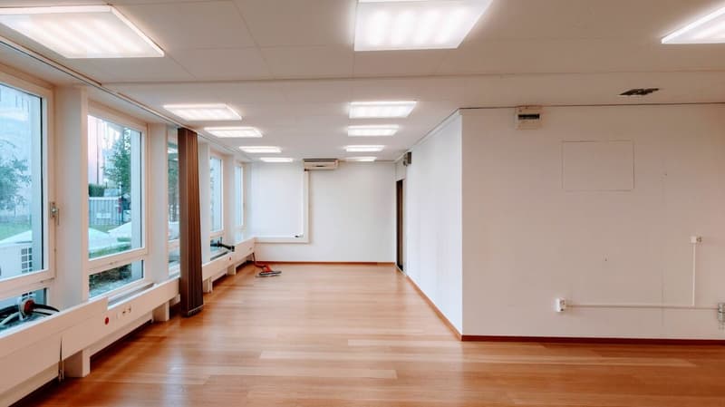 Bureaux de 140m2 (divisibles 55/85m2) lumineux et clé en main au centre de Lausanne ! (6)