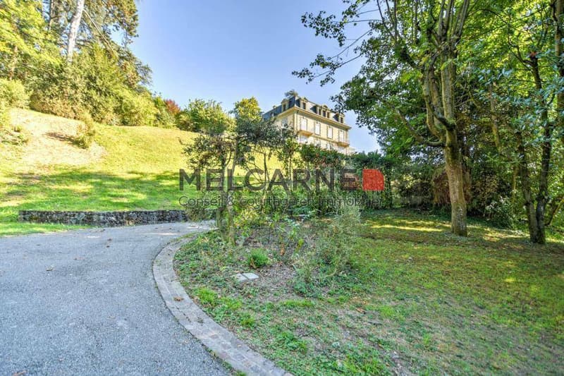 Magnifique maison de Maître avec vue imprenable sur le lac (4)