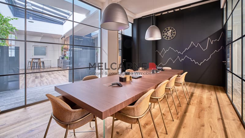 Bureaux de 2 500 m2 aménagés à louer (4)