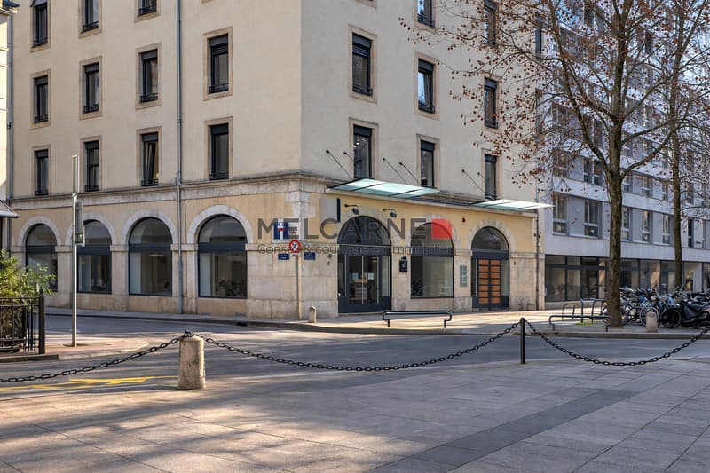 Arcade de 206 m² à louer au coeur de Genève (1)
