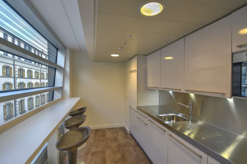 Bureaux d'environ 300 m² à louer - Rue du Rhône, Genève (5)