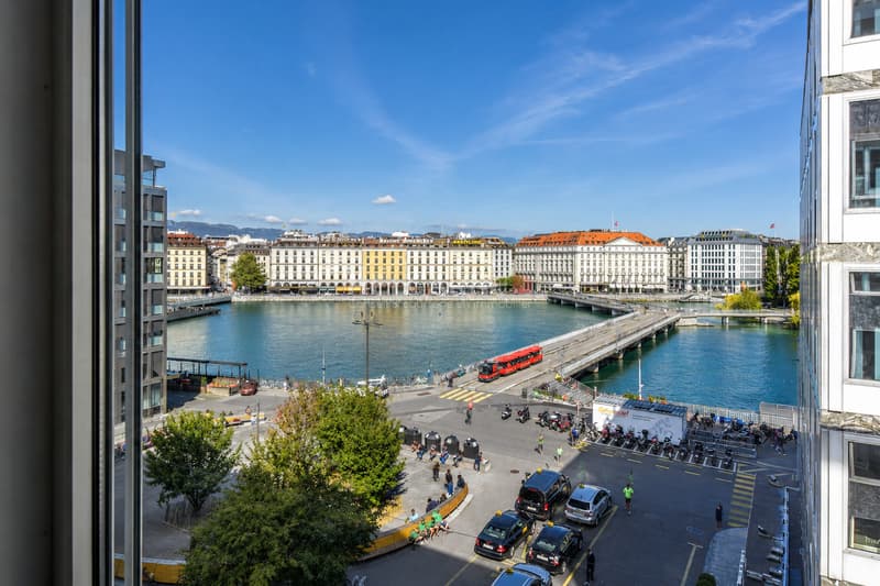 Bureaux d'exception de 804 m² avec vue sur la Rade - Rue du Rhône (1)