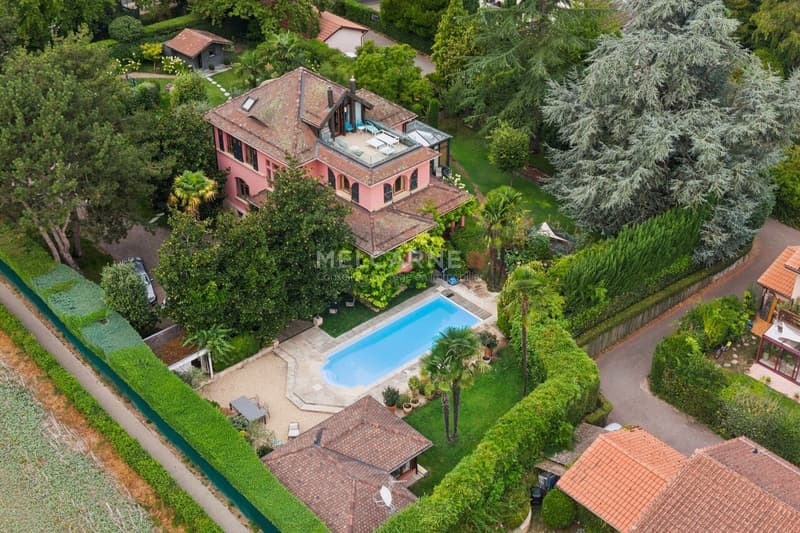 Exclusivité - Villa de caractère dans un écrin de verdure à Chambésy (1)