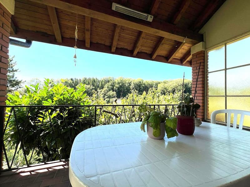 Bella casa individuale con 6.5 locali / 4 camere da letto / 3 bagni / 1 balcone / Grande giardino di 1150m² / 2 box (10)