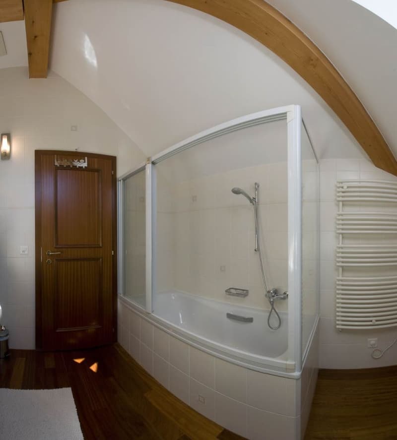 Beautiful furnished room in Dully - Short term (7)