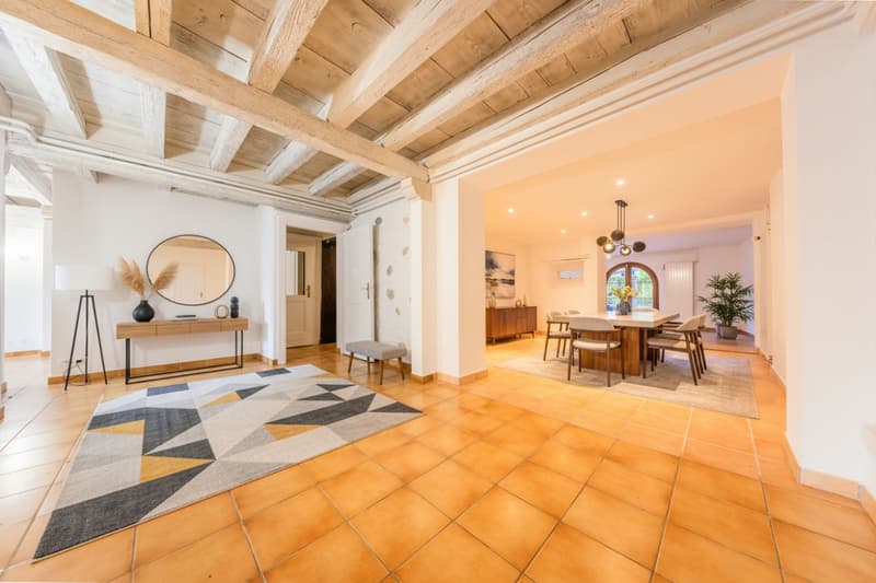 For rent - Magnificent 7.5-room village house - 260 m² - Heated pool - Trélex (Nyon) (3)