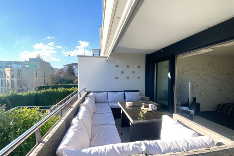 Selten zum Verkauf - Außergewöhnliches Duplex mit Garten und atemberaubendem Blick auf die Berge (2)