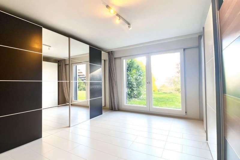 Selten zum Verkauf - Außergewöhnliches Duplex mit Garten und atemberaubendem Blick auf die Berge (6)