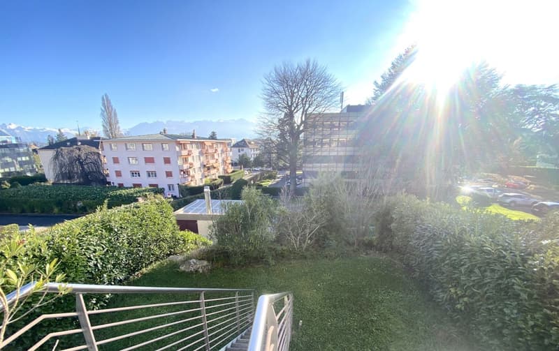 Selten zum Verkauf - Außergewöhnliches Duplex mit Garten und atemberaubendem Blick auf die Berge (8)