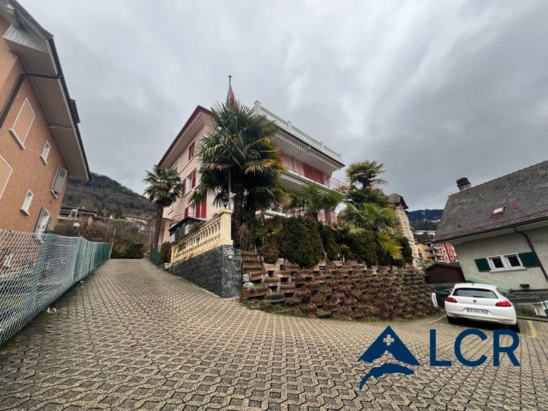 Beautiful rental building in Montreux / 4 apartments / 8 parking spaces / Lake view (3)