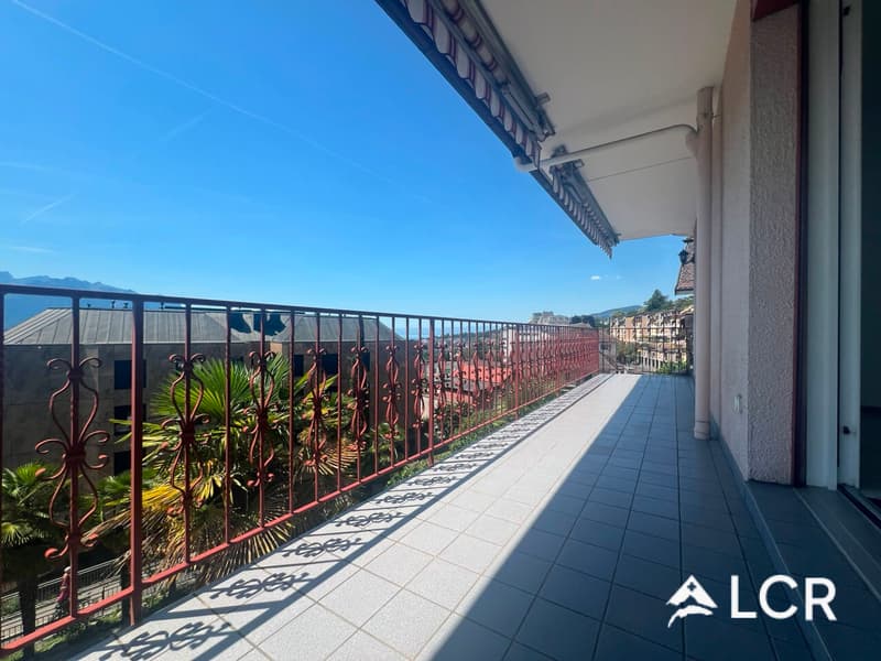Schönes Rentengebäude in Montreux / 4 Apartments / 8 Parkplätze / Seeblick (2)