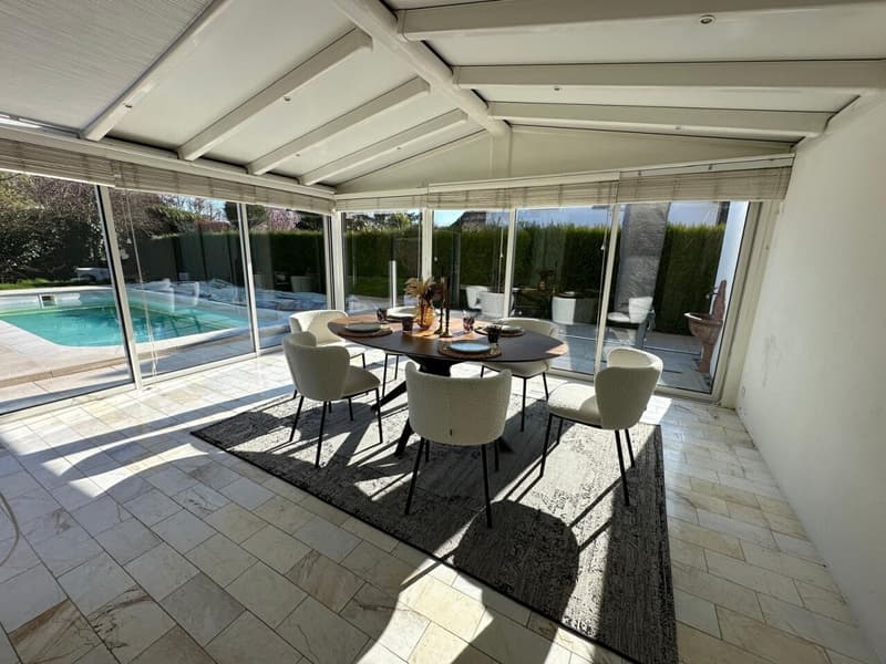 Splendide villa mitoyenne / 4 chambres / 3 SDB / Jardin / Piscine (6)