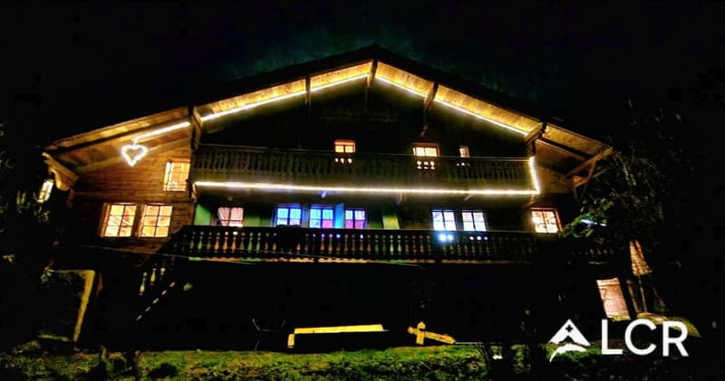 Beautiful and large individual chalet of 200m2 with land of 800m2 and its adjacent studio (2)