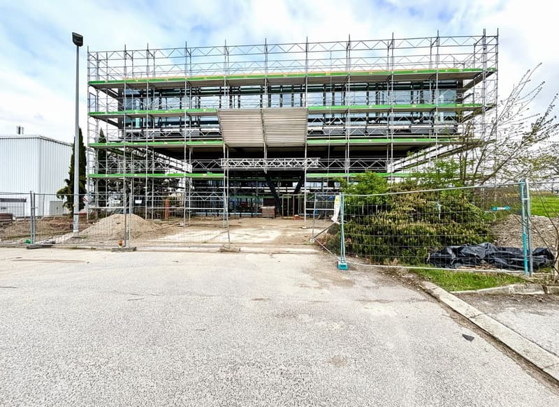 Verkaufsfläche in der Endphase der Bauarbeiten in der Industriezone Saint-Prex (3)