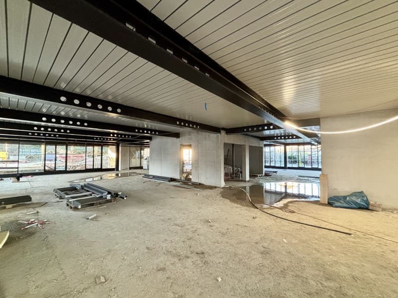 Verkaufsfläche in der Endphase der Bauarbeiten in der Industriezone Saint-Prex (6)