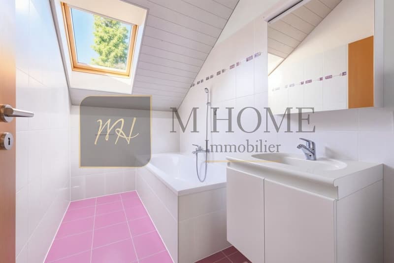 Trélex - Exclusive! Individual villa with pool, residential calm, station on foot, West exposure (13)